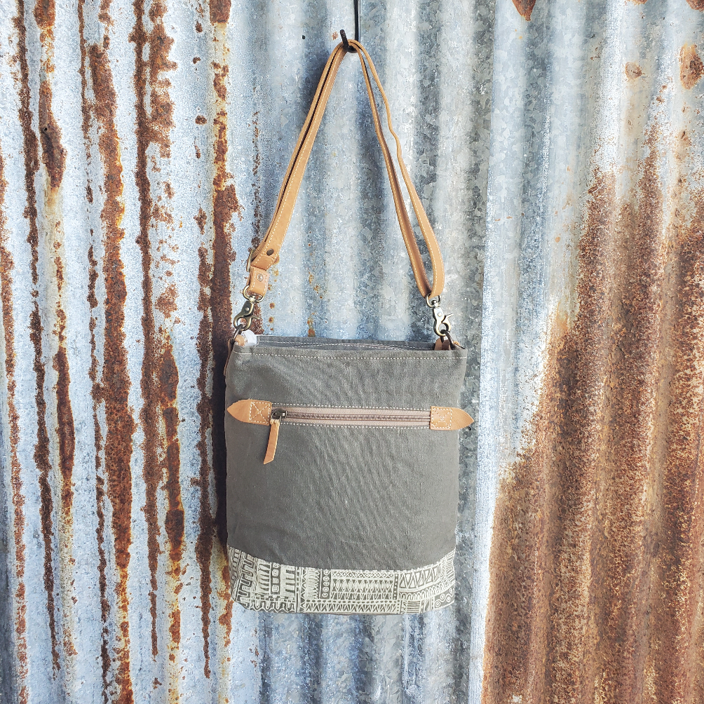 Mosta Minch Crossbody Back