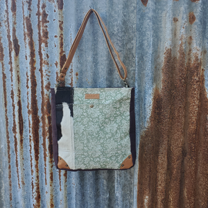 Comely Cowhide Crossbody Front