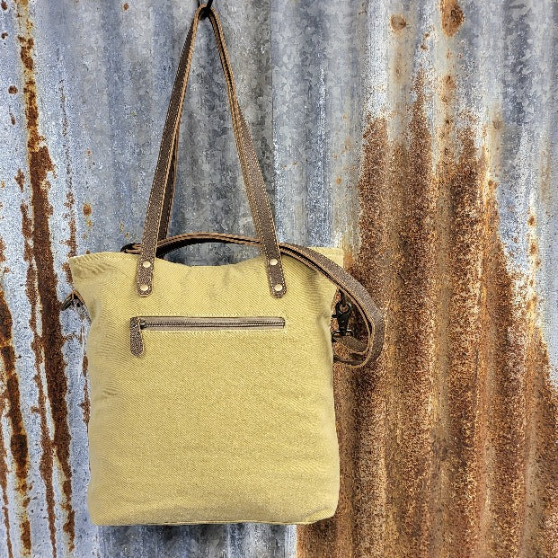 Woody Race Strip Tote Back