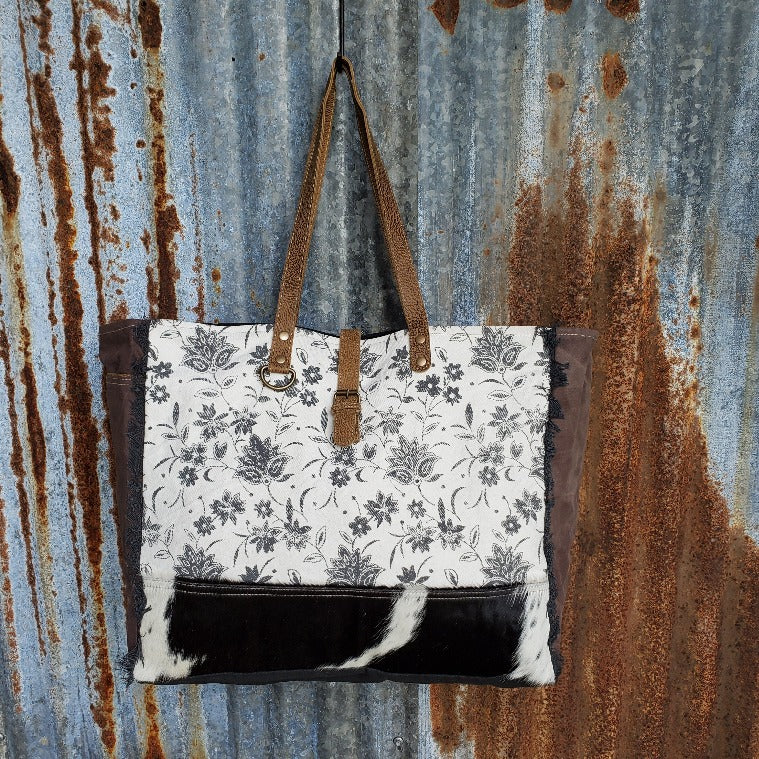 Black and White Floral Pattern Weekender Front