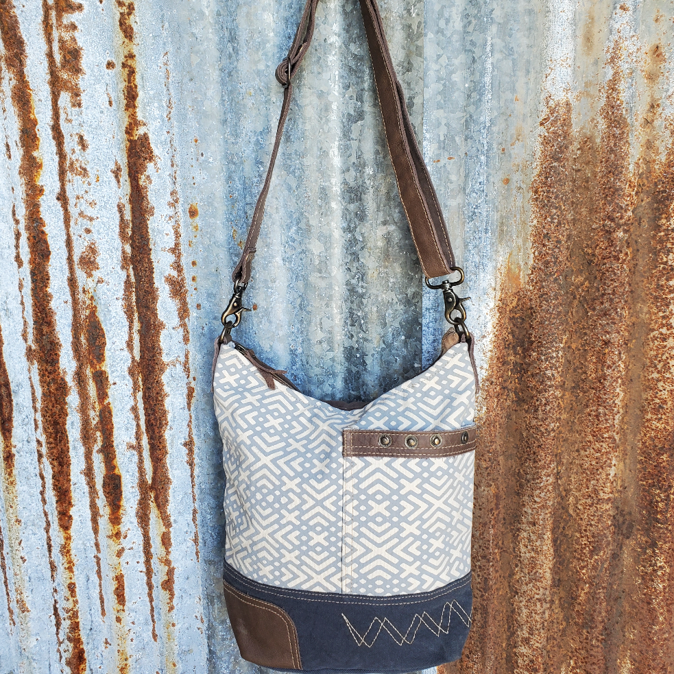 XX Pattern Cross Body Front