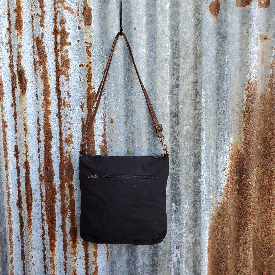 Dog Club Crossbody Back