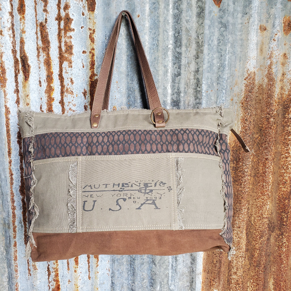 USA Beehive Weekender Bag Front