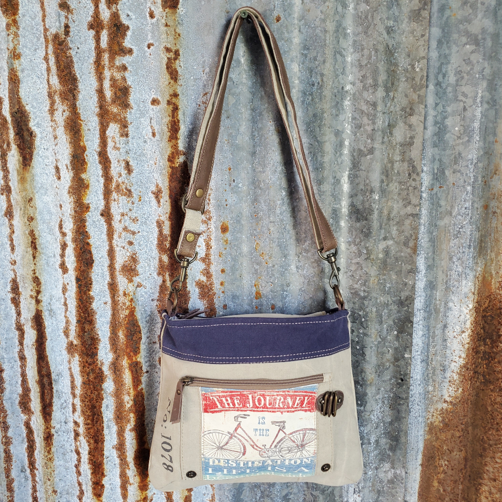 Journey Cross body Front