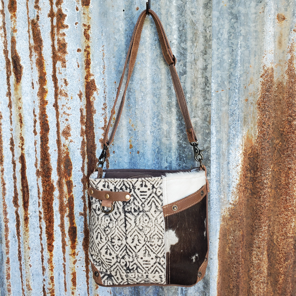 Leather Swirl Shoulder Bag